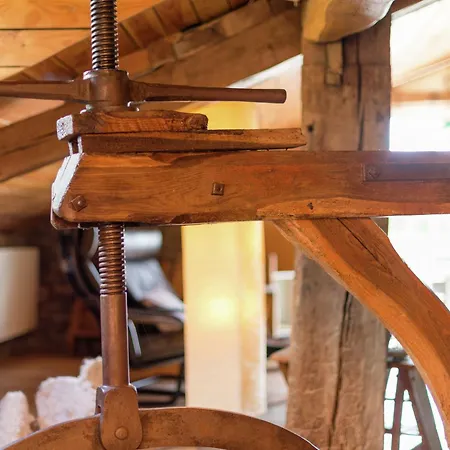 Semesterbostad Bertrix Mill With Sauna